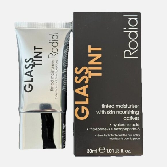 Rodial Other - Rodial Glass Tint - Tinted Moisturizer SPF 20 1.35 fl oz / 40 ml Rio 04